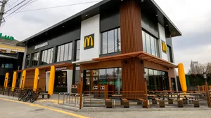 În plin conflict, McDonald’s inaugurează al 115-lea restaurant în Ucraina