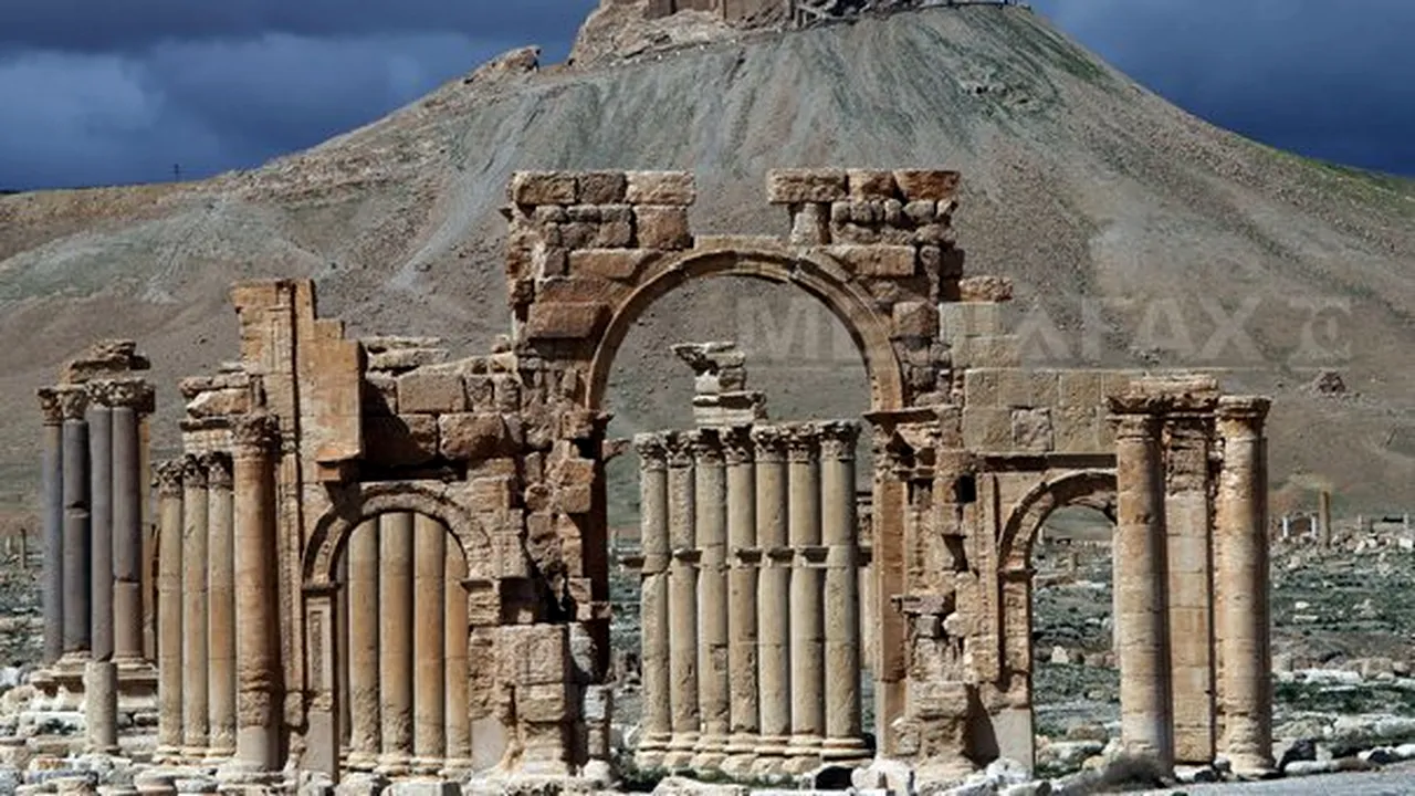 Gruparea Stat Islamic a DISTRUS Arcul de Triumf din Palmira - FOTO, VIDEO