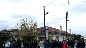 CRIZA IMIGRANŢILOR: Liderii UE şi din Balcani vor analiza crearea unei misiuni de control la frontieră la capătul din Grecia al rutei