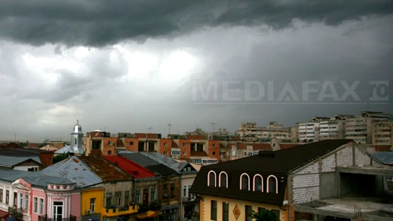 VREMEA va fi instabilă. PROGNOZA METEO pentru vineri în ţară, la Bucureşti, la mare şi la munte