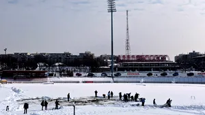 Stadionul Dinamo, deszăpezit de deţinuţi de la Jilava