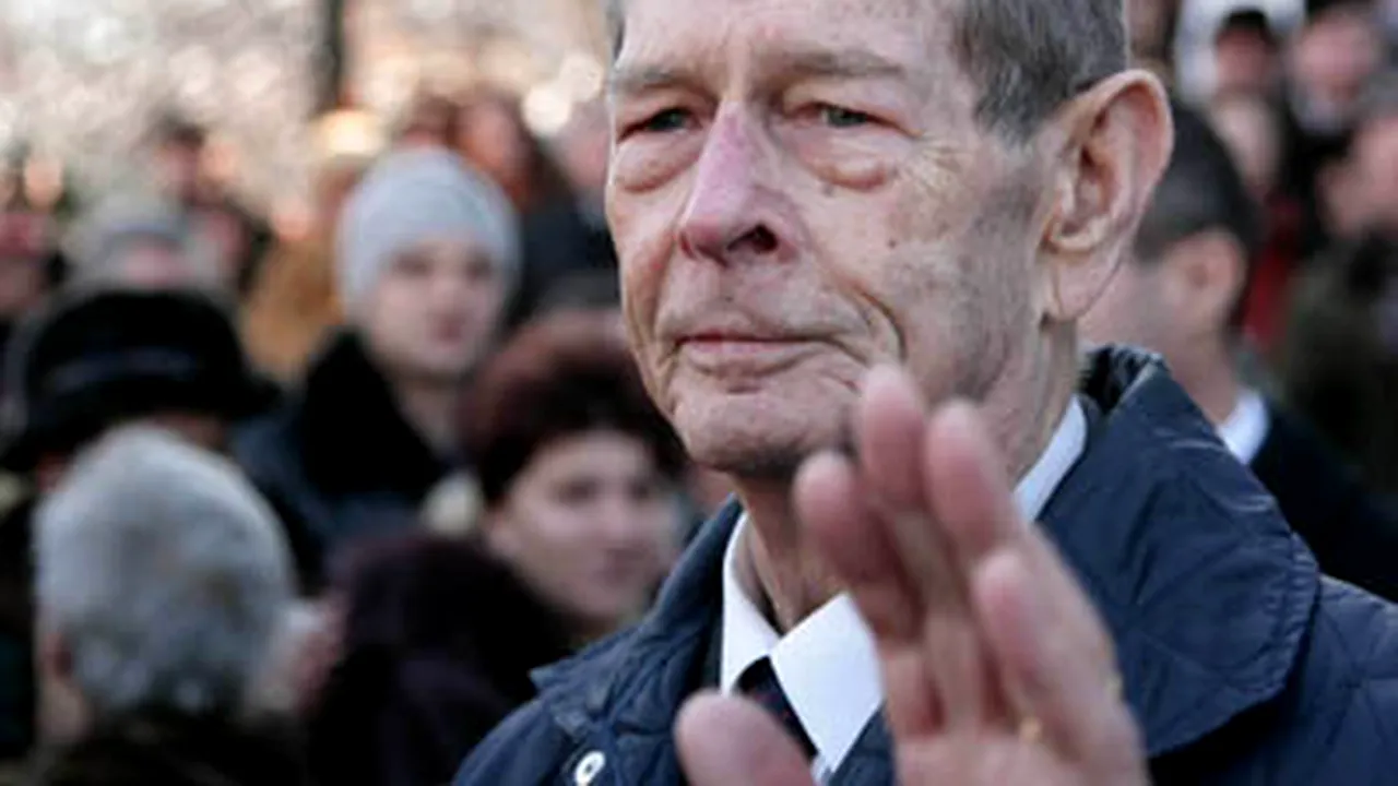 Regele Mihai: România are nevoie de o Constituţie care să dea un rol limpede instituţiilor statului