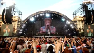 Bon Jovi a susţinut un show exploziv, de trei ore, în Capitală, pentru peste 50.000 de fani - GALERIE FOTO