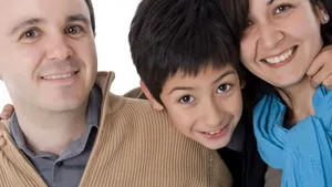 STUDIU: Rolurile de mamă şi de soţie, principalele priorităţi ale femeilor