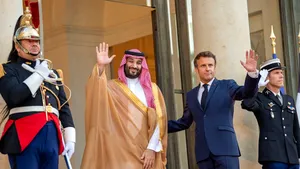 Macron şi prinţul saudit au stabilit intensificarea cooperării, inclusiv pe plan energetic