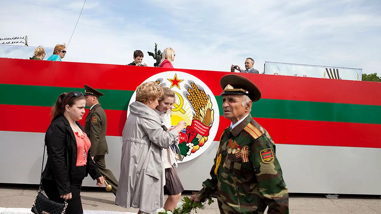 Fotografii din ţara care nu există. Cum se trăieşte în Transnistria