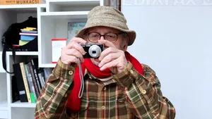 Saul Leiter, pionier al fotografiei în culori, a murit la vârsta de 89 de ani