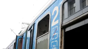 Vagonul care a deraiat în Covasna a fost repus pe şine, traficul feroviar fiind reluat