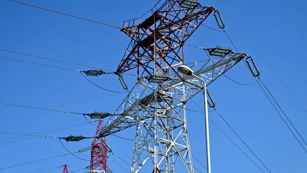 Bulgaria face milioane din energia vândută vecinilor. Ministrul de la Sofia se laudă cu exporturile record, România cumpără masiv