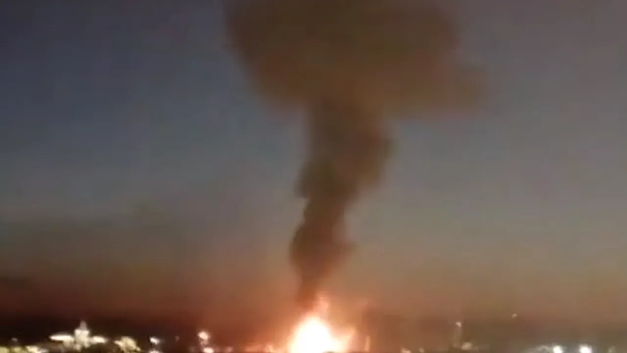 Explozie de amploare într-o uzină chimică din Spania. O persoană a murit | VIDEO
