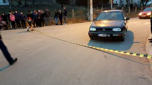 ACCIDENT grav: Copil rănit pe trotuar, în urma unui accident produs de un şofer băut şi fără permis