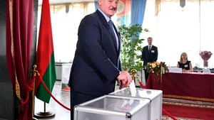 BELARUS. Exit-Poll: Lukaşenko a obţinut aproape 80% din voturi/ UPDATE: Proteste în Minsk