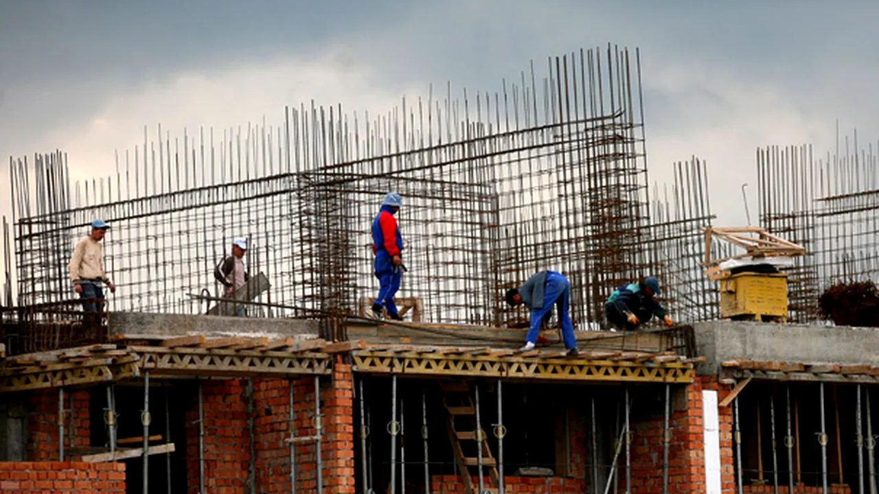 Statul nu trebuie să finanţeze construcţia de locuinţe, vor fi parteneriate public-private