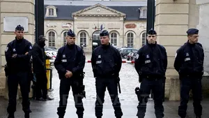 REACŢII ale parlamentarilor după linşarea minorului român în Franţa - VIDEO