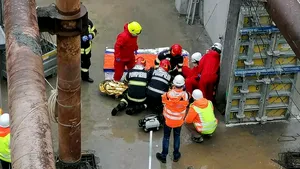 Accident de muncă pe un şantier din Cluj-Napoca: intervenţie dificilă pentru salvarea victimei