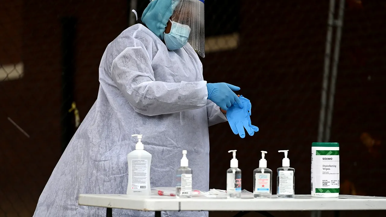 Coronavirus. SUA, record de infectări într-o singură zi de la începutul pandemiei. Zilele în care America şi-a depăşit bilanţul de cazuri noi
