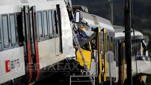 CAUZA accidentului feroviar din Elveţia. IMAGINI de la locul coliziunii - FOTO