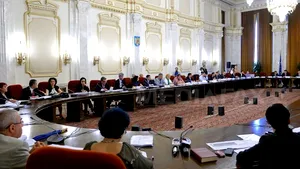 NOUA CONSTITUŢIE: Comisia de revizuire a adoptat ultimele amendamente, înainte de votul final