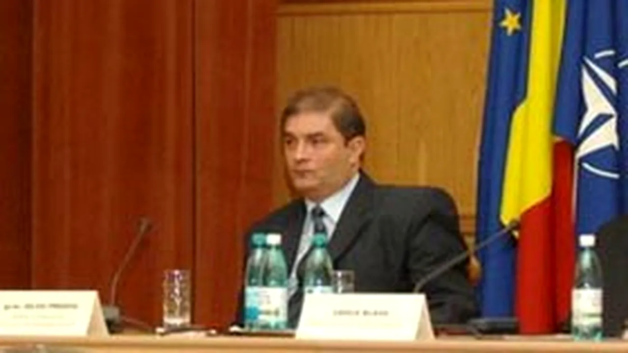 Silviu Predoiu, despre liderii Puterii: Ori se ocupă de criză, ori de concursuri de popularitate, nu este loc de amândouă