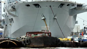 O nouă navă a Marinei Regale britanice, cu drone subacvatice, va proteja cablurile submarine, comoara ascunsă din oceane