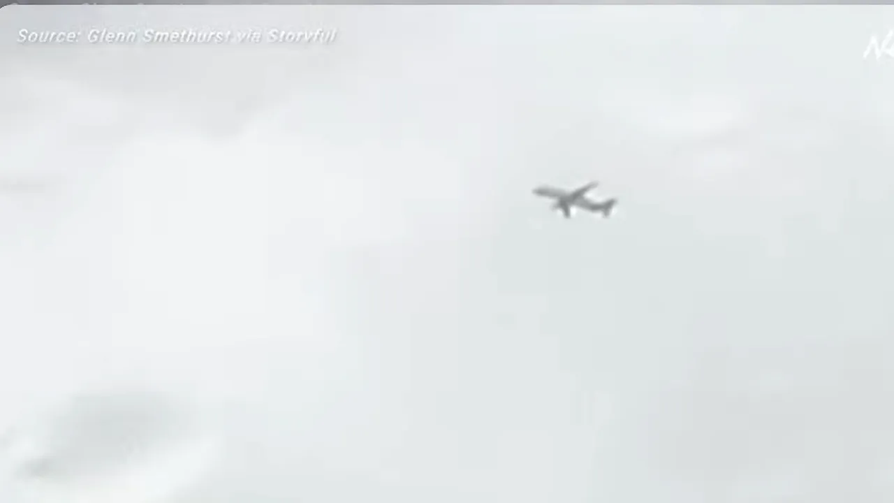 Un Airbus Beluga este lovit în zbor de fulger. Video cu momentul terifiant

