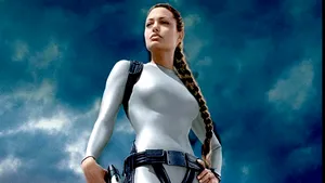 Metamorfoza unui personaj de joc video: Lara Croft îşi pierde formele
