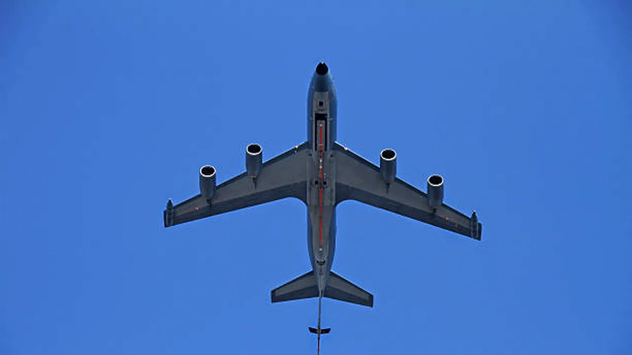 Un avion de spionaj american a fost observat survolând Kaliningradul. Tensiunile dintre NATO și Rusia escaladează