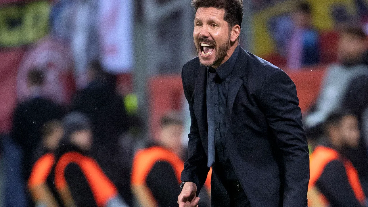Antrenorul lui Atletico Madrid, Diego Simeone, îşi laudă echipa după victoria de la Barcelona