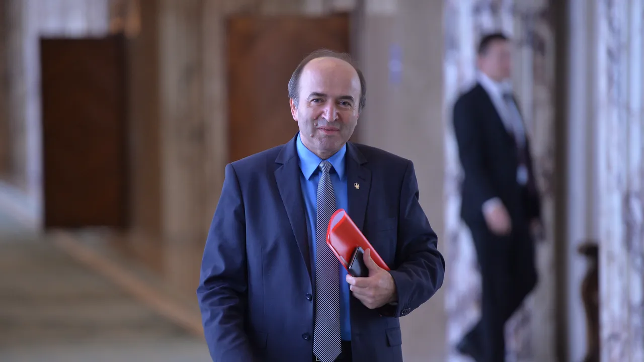 Tudorel Toader ia în calcul ca bugetul procurorilor să fie administrat de Ministerul Justiţiei
