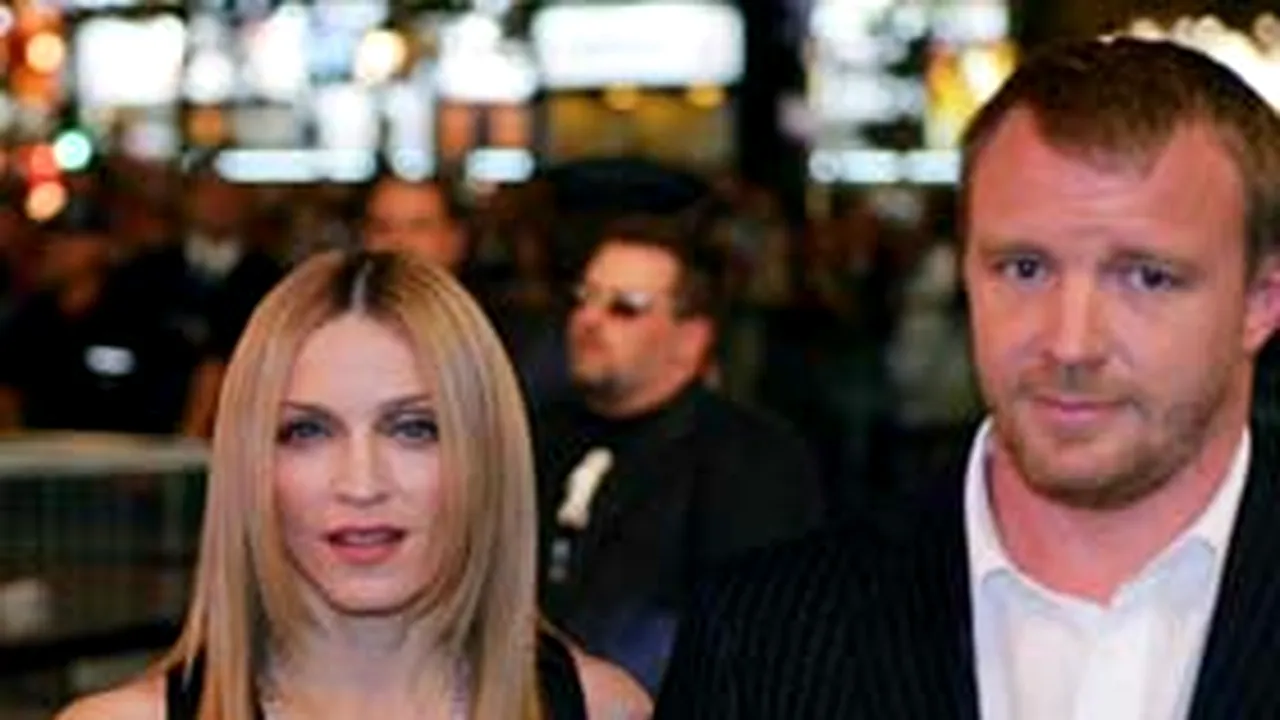 Madonna şi Guy Ritchie vor să-şi reînnoiască jurămintele în vară
