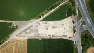 Componente ale unor aşezări din trei epoci diferite, descoperite pe traseul viitoarei centuri a oraşului Timişoara | FOTO