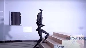 Un robot umanoid a devenit violent în timpul unei prezentări
