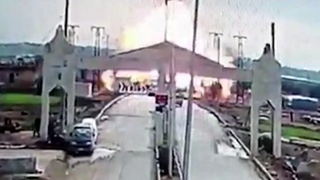 Atentat la un punct vamal situat la frontiera Siriei cu Turcia. MOMENTUL exploziei | VIDEO 