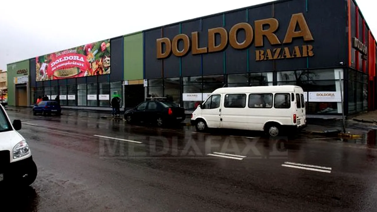 Bazarul deschis de Gică Popescu va fi transformat în supermarket