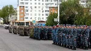 Tensiuni între Moldova şi Rusia după ce militari ruşi au participat la parada de la Tiraspol - FOTO