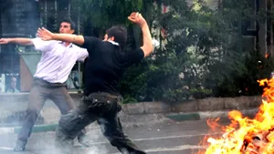 Cel puţin 19 morţi în protestele de la Teheran - VIDEO