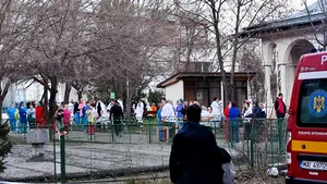 Incendiu la Spitalul de Pediatrie Galaţi. Peste 100 de persoane, majoritatea copii, evacuate