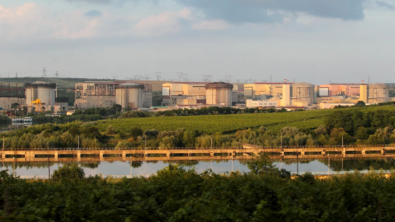 Statul italian asigură finanţare pentru Centrala de la Cernavodă