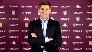 Steven Gerrard a semnat. Fostul jucător va antrena în Premier League