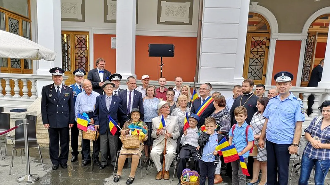 Trei persoane născute în 1918, premiate de Ziua Imnului Naţional, la Cluj