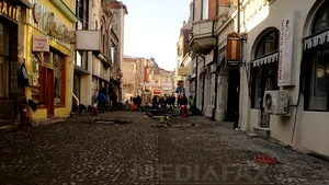Jumătate dintre clădirile din centrul vechi al Bucureştiului se pot prăbuşi la un seism de 7 grade