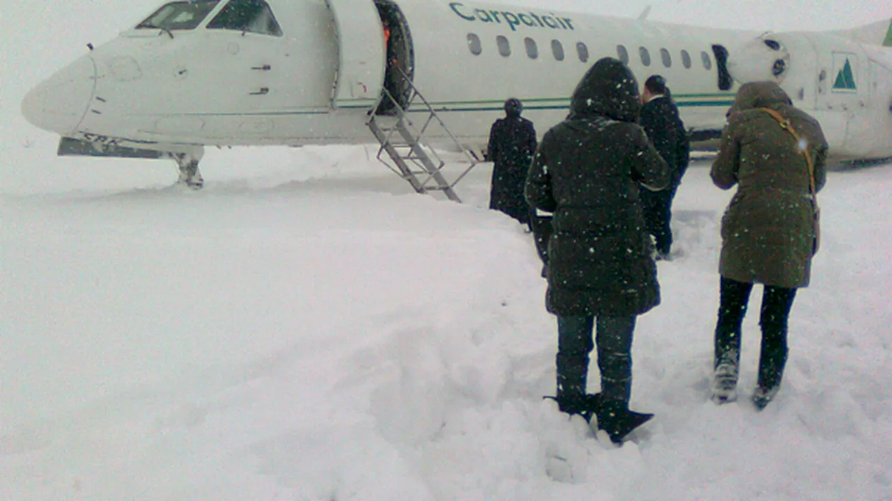 Un avion cu 48 de călători a ieşit în afara pistei pe aeroportul din Craiova. Pasagerii au sărit din aeronavă