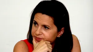 Săftoiu: Legea Educaţiei nu poate fi votată doar pentru că un deget din prima bancă ne arată sus/jos