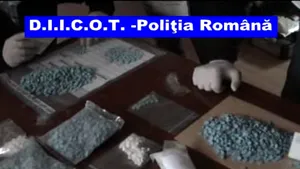 Doi cetăţeni olandezi şi trei români au fost reţinuţi pentru trafic de droguri