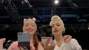 Lorena Şerban & Sînziana Sooper, staruri în Seoul pentru presa internaţională