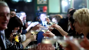 Peste 15.000 de moldoveni vin în România de sărbători pe stil vechi, însoţiţi de 100 de Moş Crăciun