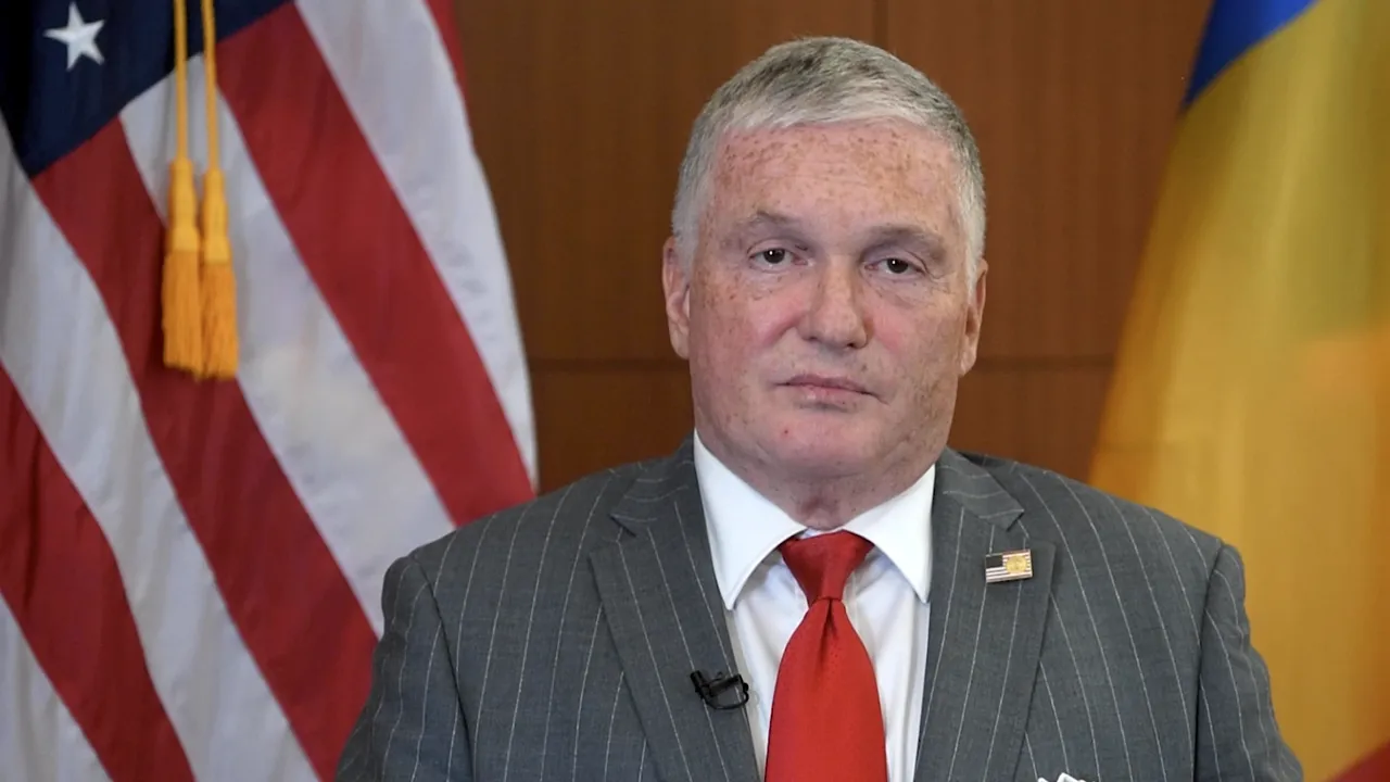 Adrian Zuckerman, fostul ambasador al SUA în România: „Dacă Donald Trump ar fi fost preşedinte, n-ar fi fost un război în Ucraina. Acest război s-a întâmplat pentru că există percepţia de slăbiciune (...) Propaganda rusă are influenţă şi în România”