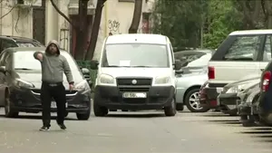 Cât câştigă un parcagiu în Capitală. Un deputat propune pedepse DRASTICE pentru a opri fenomenul