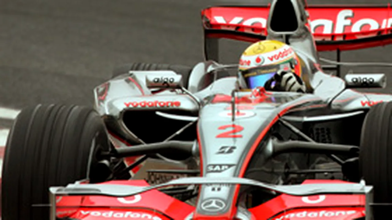 Hamilton de la McLaren-Mercedes riscă să fie penalizat