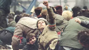 În urmă cu 20 de ani, la Bucureşti, începeau protestele care au dus la căderea comunismului